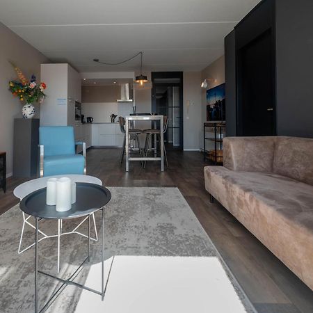 Zuiderzeestate 35, Prachtig Appartement Aan Het Ijsselmeer Макум Екстериор снимка