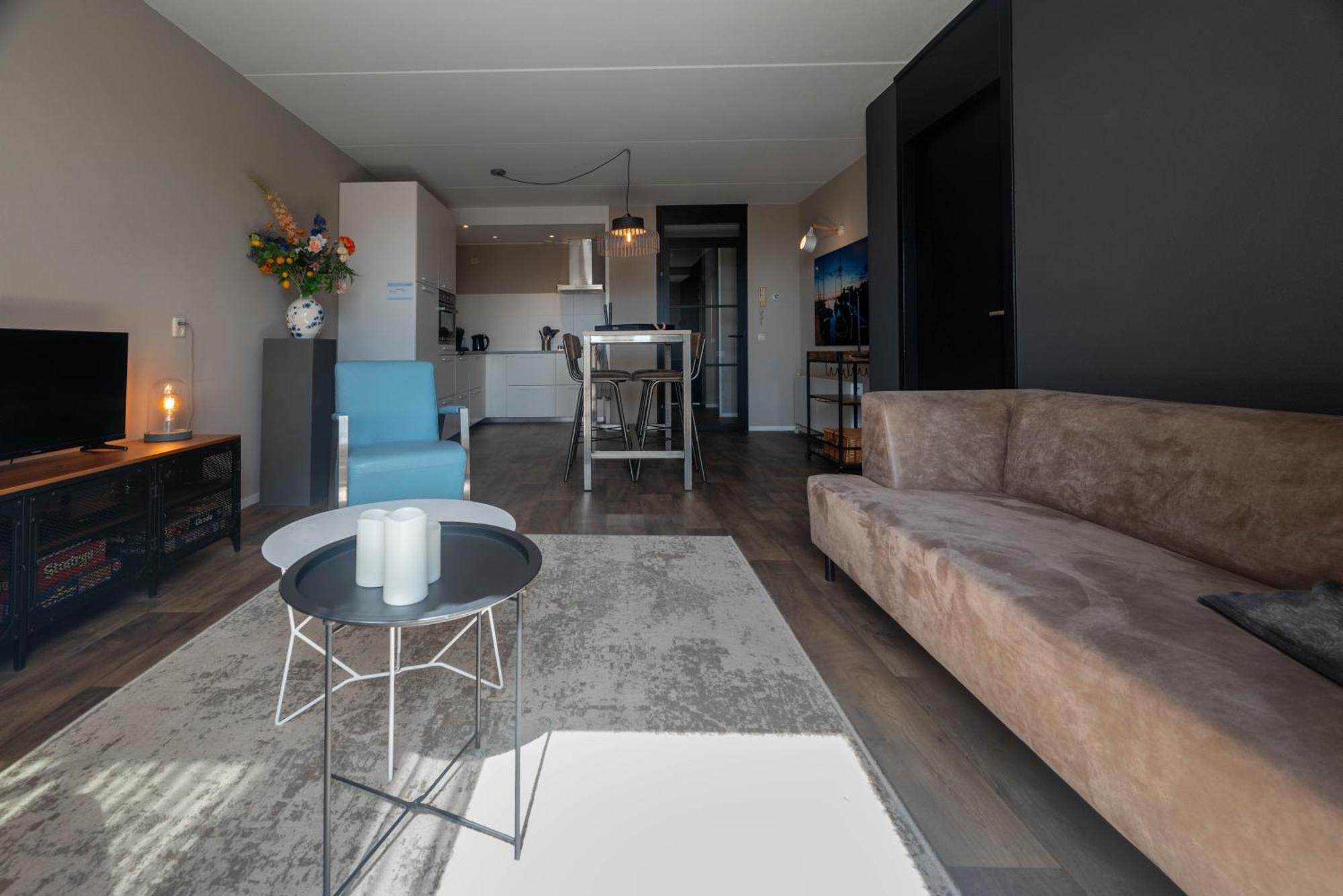 Zuiderzeestate 35, Prachtig Appartement Aan Het Ijsselmeer Макум Екстериор снимка
