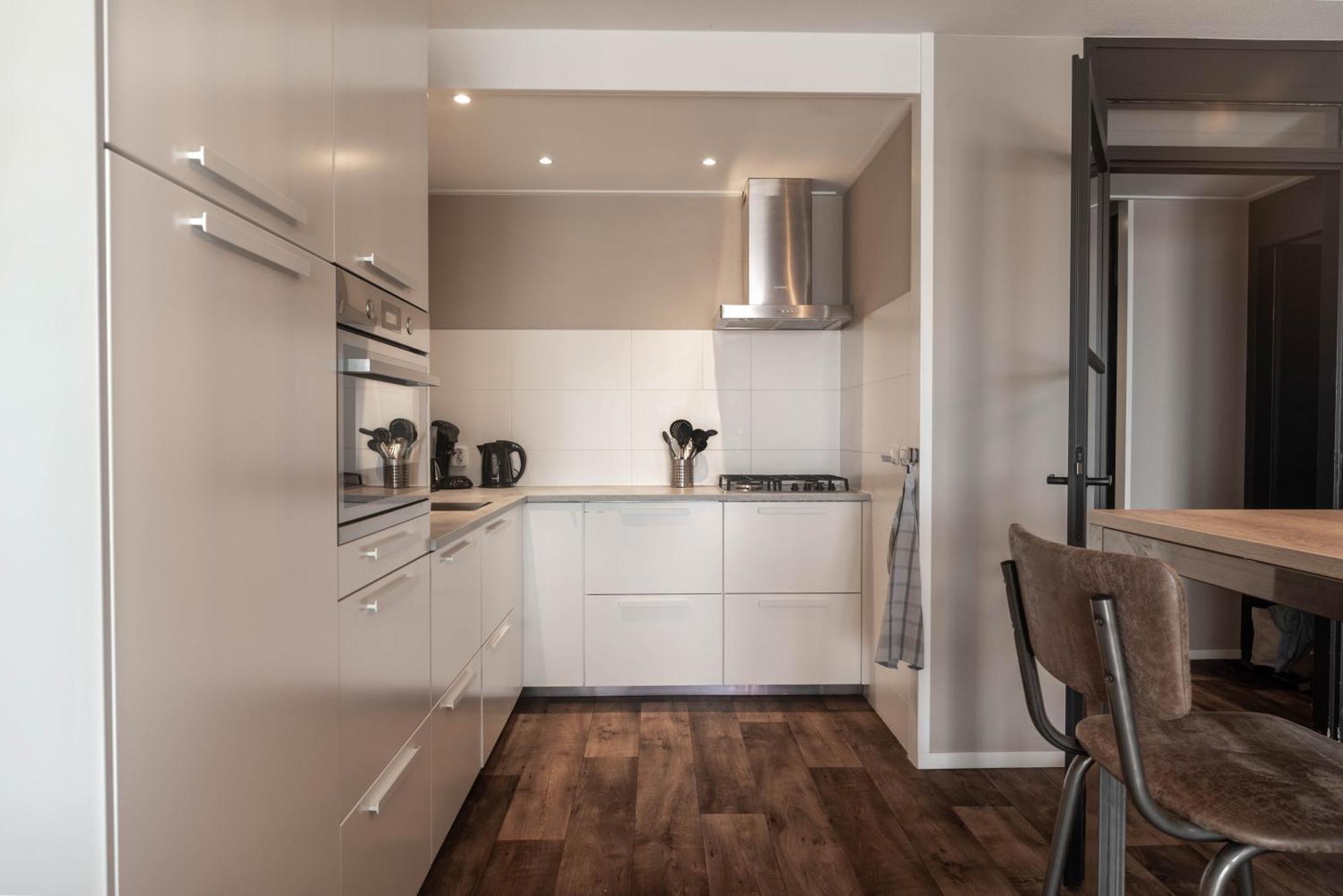 Zuiderzeestate 35, Prachtig Appartement Aan Het Ijsselmeer Макум Екстериор снимка