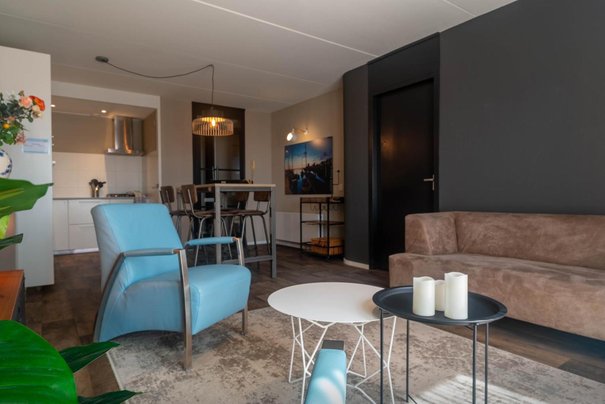 Zuiderzeestate 35, Prachtig Appartement Aan Het Ijsselmeer Макум Екстериор снимка