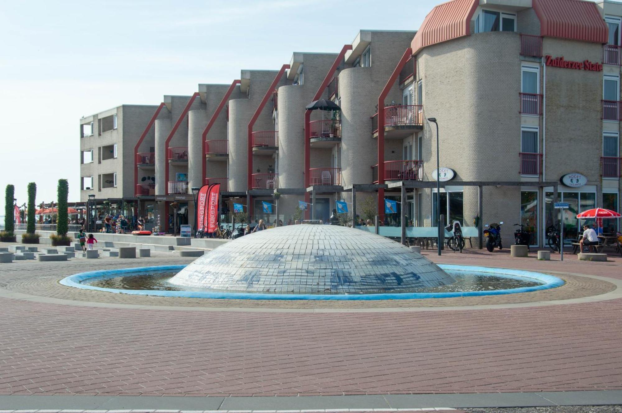 Zuiderzeestate 35, Prachtig Appartement Aan Het Ijsselmeer Макум Екстериор снимка