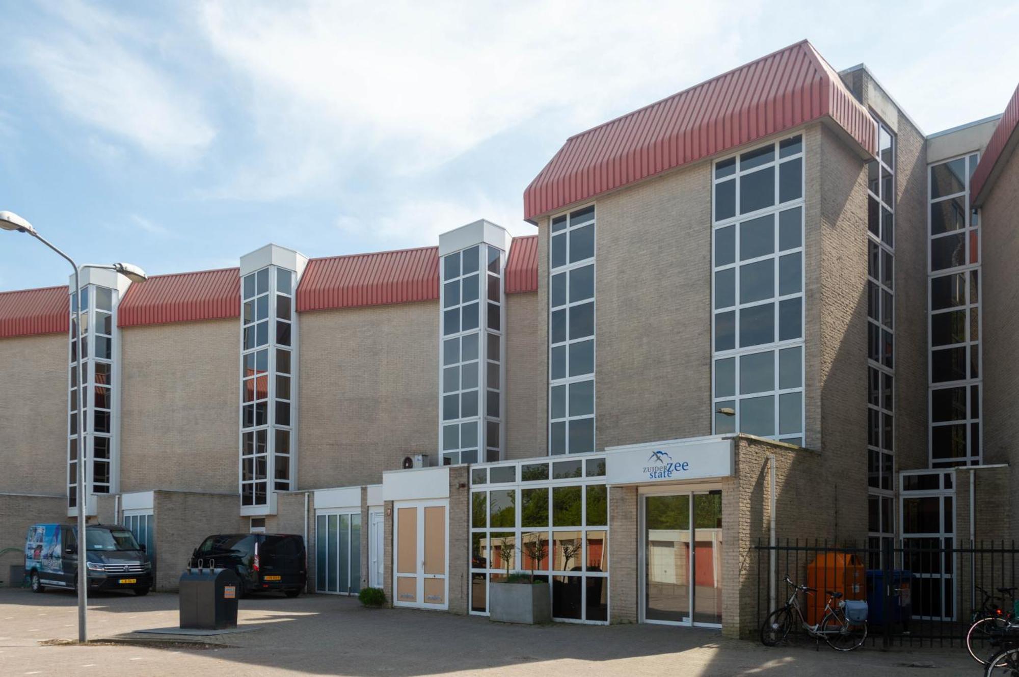 Zuiderzeestate 35, Prachtig Appartement Aan Het Ijsselmeer Макум Екстериор снимка